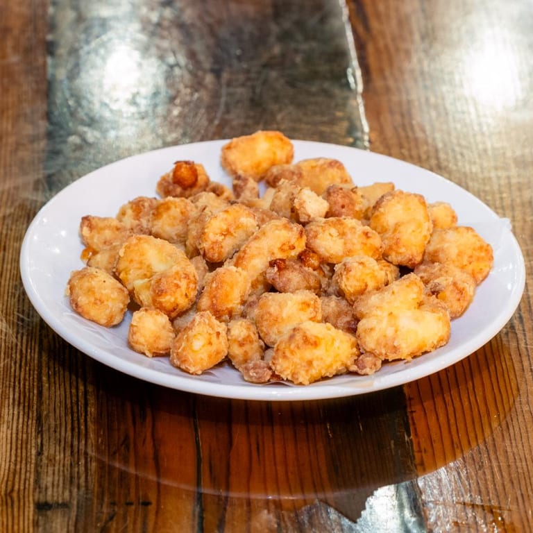 Cheese Curds: A Tasty Gastropub Delight
